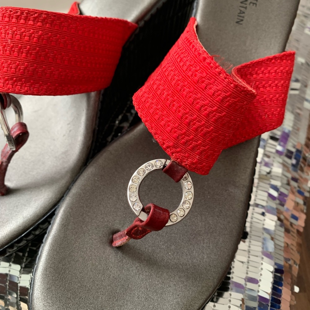 Red Sandals - Picture 4 of 4